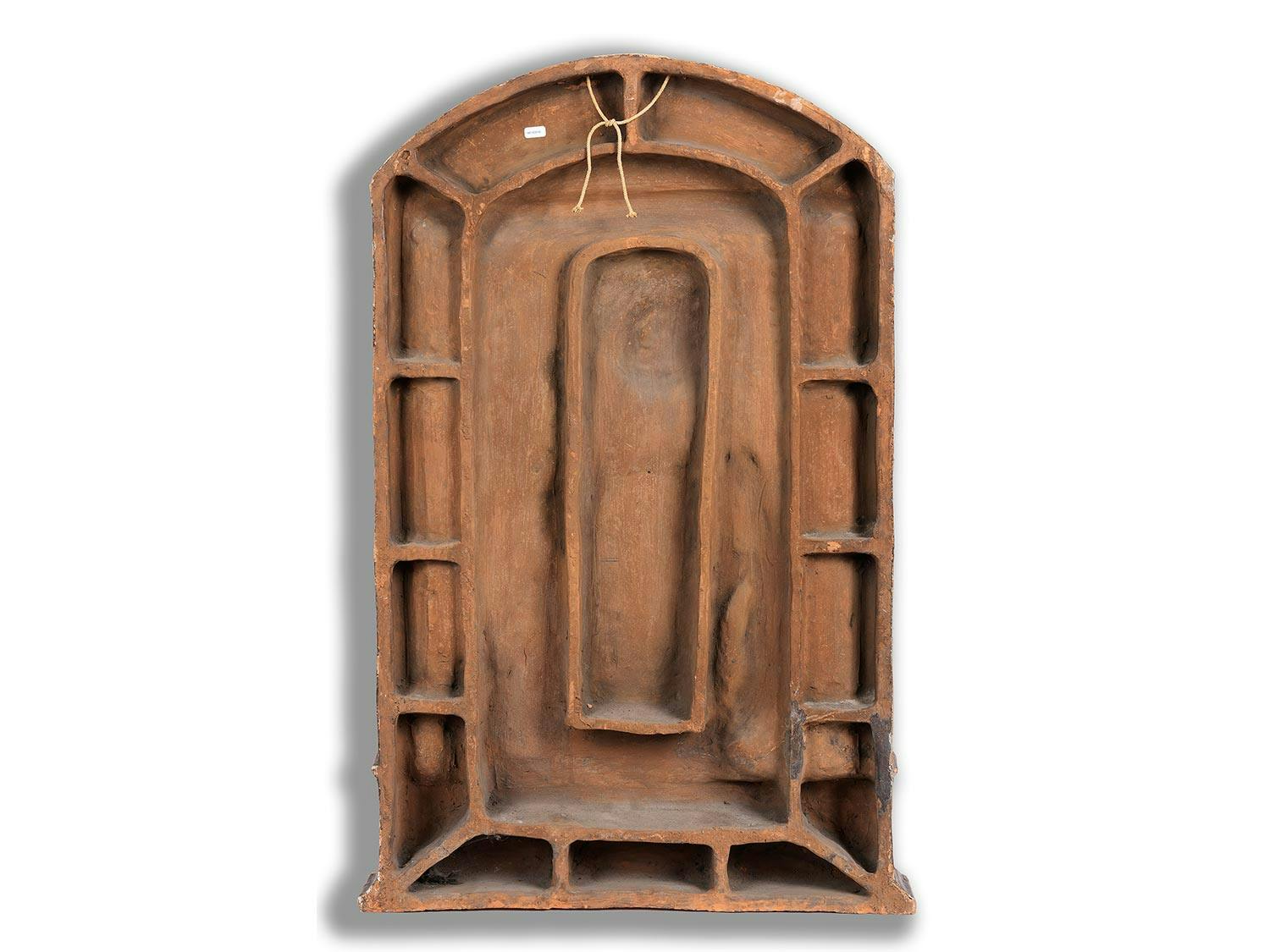 Detailabbildung: Große Ädikula mit Relief – Madonna mit Kind