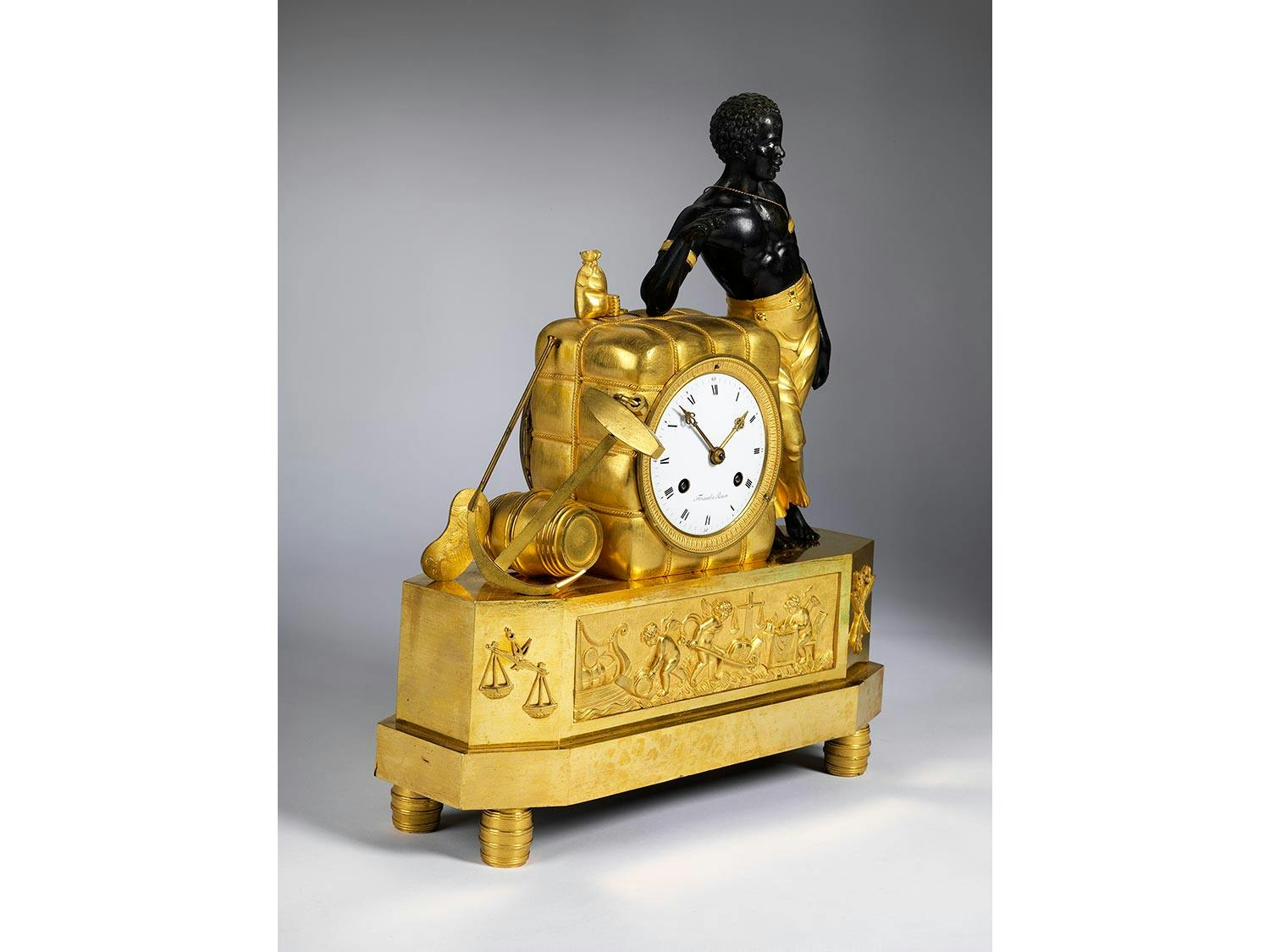 Detailabbildung: Pariser Kaminuhr von Frisard/ Rouen – Allegorie des Seehandels