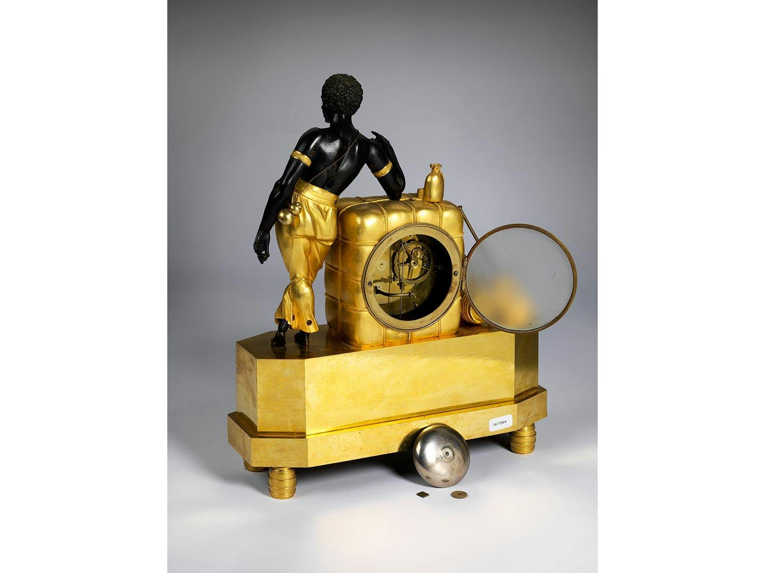 Detailabbildung: Pariser Kaminuhr von Frisard/ Rouen – Allegorie des Seehandels