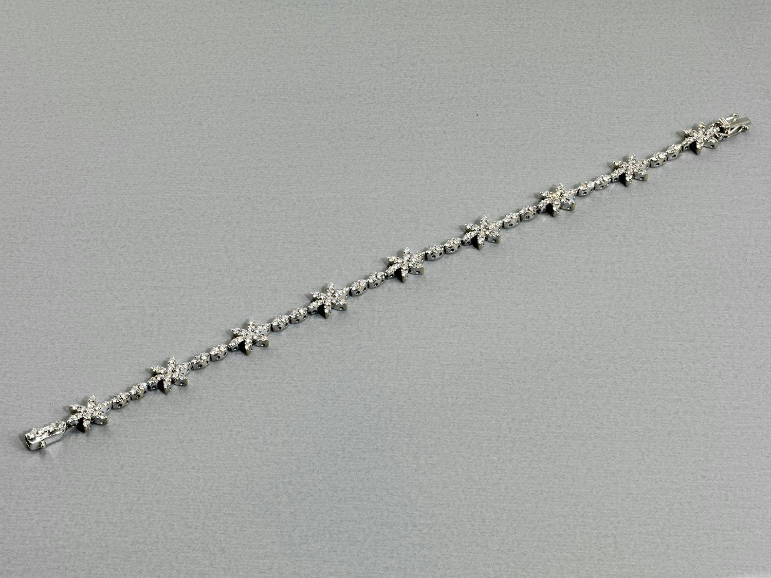 Schneeflocken-Brillantarmband von Wempe
