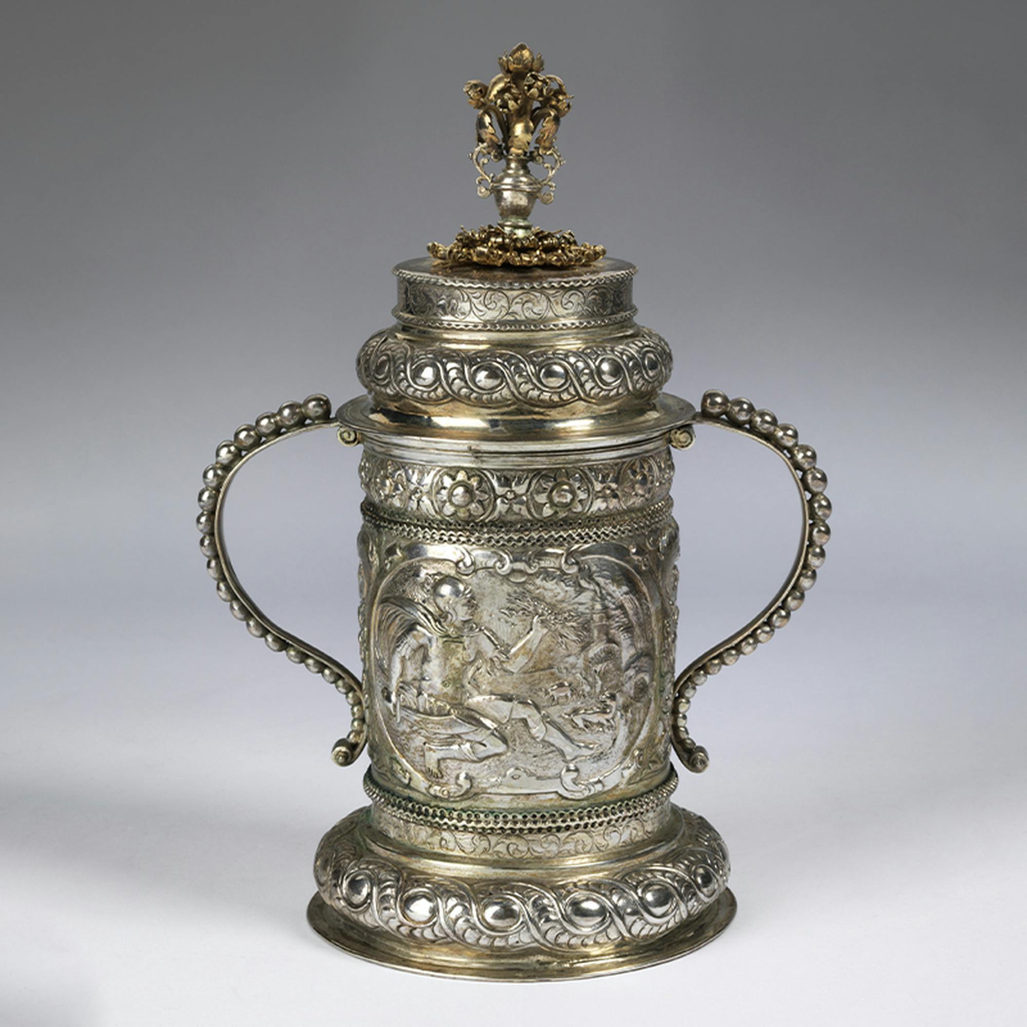 Silver & silver plated objects